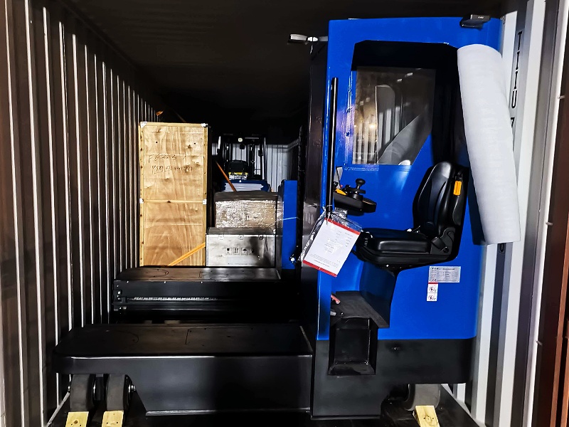 NEO FORKLIFT Ships 4-Ton Electric Multi-Directional Forklift to UK Logistics Customer